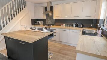 Fridge, dishwasher, electric kettle, toaster