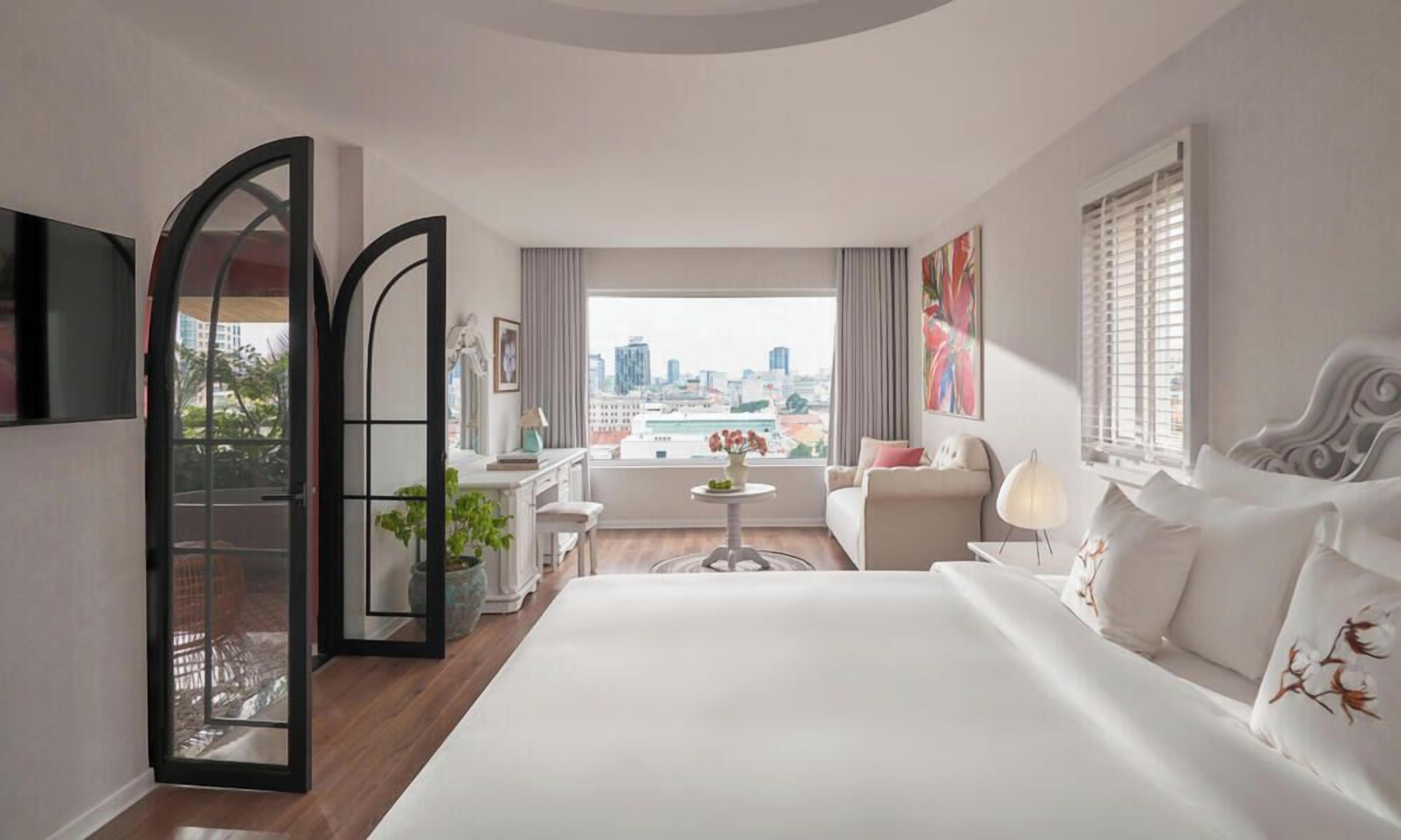 Suite (with Afternoon tea) | Minibar, Zimmersafe, Verdunkelungsvorhänge, kostenloses WLAN