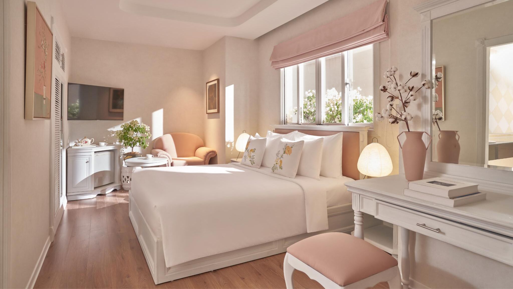 Deluxe Double Room (with Afternoon tea) | Bar mini, peti besi dalam bilik, langsir/tirai gelap terus 