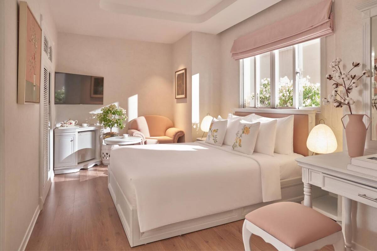 Quarto casal luxo (with Afternoon tea) | Frigobar, cofres nos quartos, cortinas blackout, Wi-Fi de cortesia