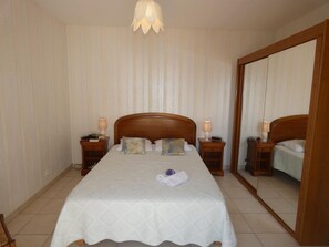 3 bedrooms - Spacious house with enclosed garden, pets allowed, close to beaches (Notre-Dame-de-Monts)