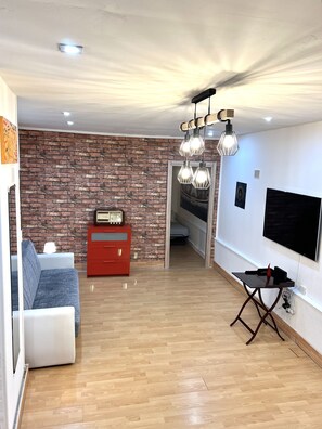 Living area - House Murals in Toledo in the heart of the city center (Napoli)