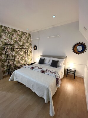 1 bedroom, iron/ironing board, travel cot, free WiFi - House Murals in Toledo in the heart of the city center (Napoli)