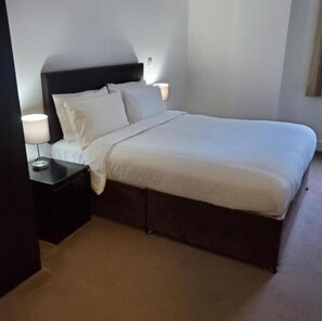 Apartment, Berbilang Katil | 2 bilik tidur, seterika/papan seterika, Wi-fi percuma, cadar katil 