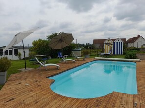 Pool - Warm contemporary lodging for 4, with shared pool (Louchy-Montfand)
