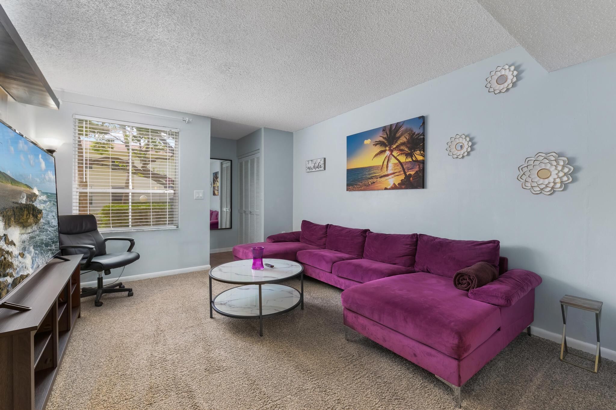 This house is a 2 bedroom(s), 1.5 bathrooms, located in Tampa, FL.