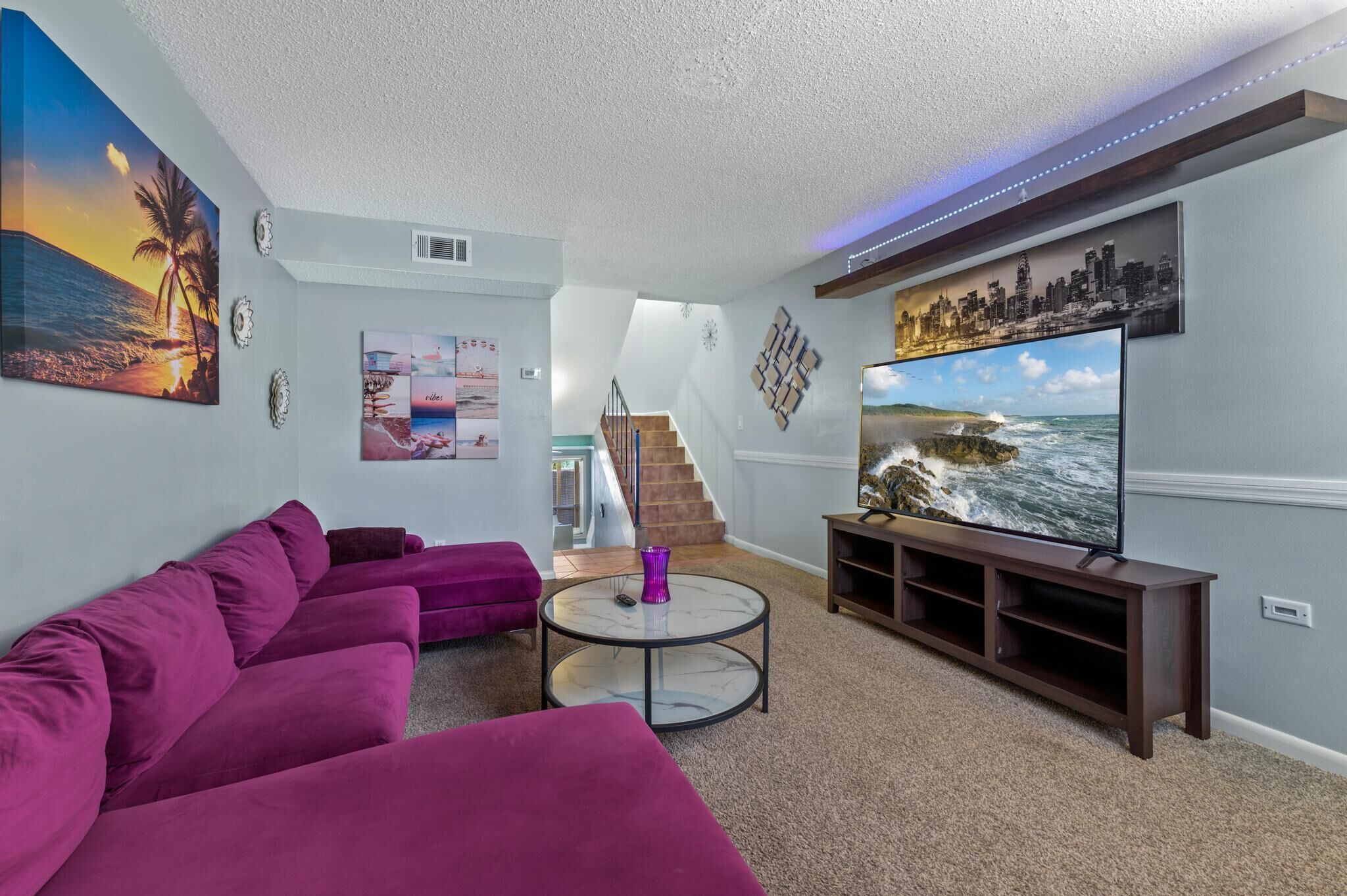 This house is a 2 bedroom(s), 1.5 bathrooms, located in Tampa, FL.