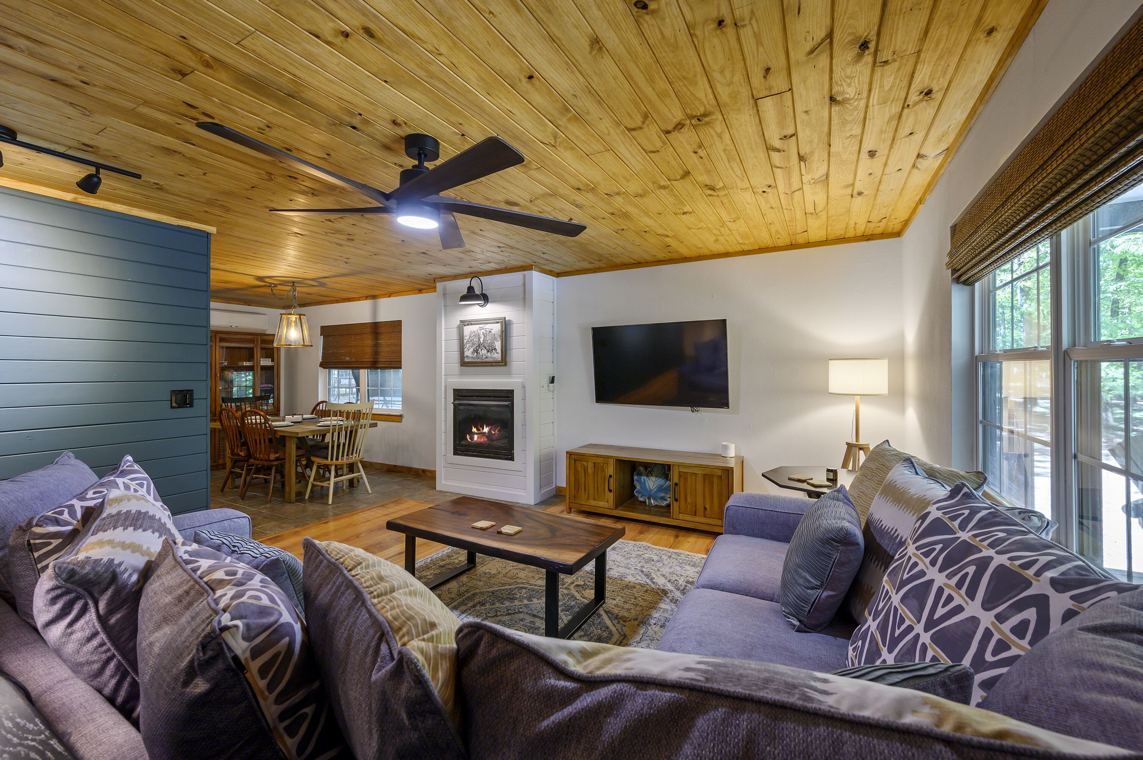 Welcome Bow- 6 guest/Hot Tub/Location