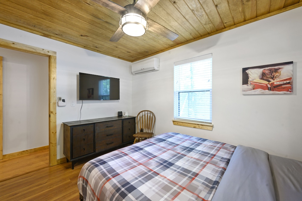 Bow 6 guest/Hot Tub/Location Broken Bow Vrbo