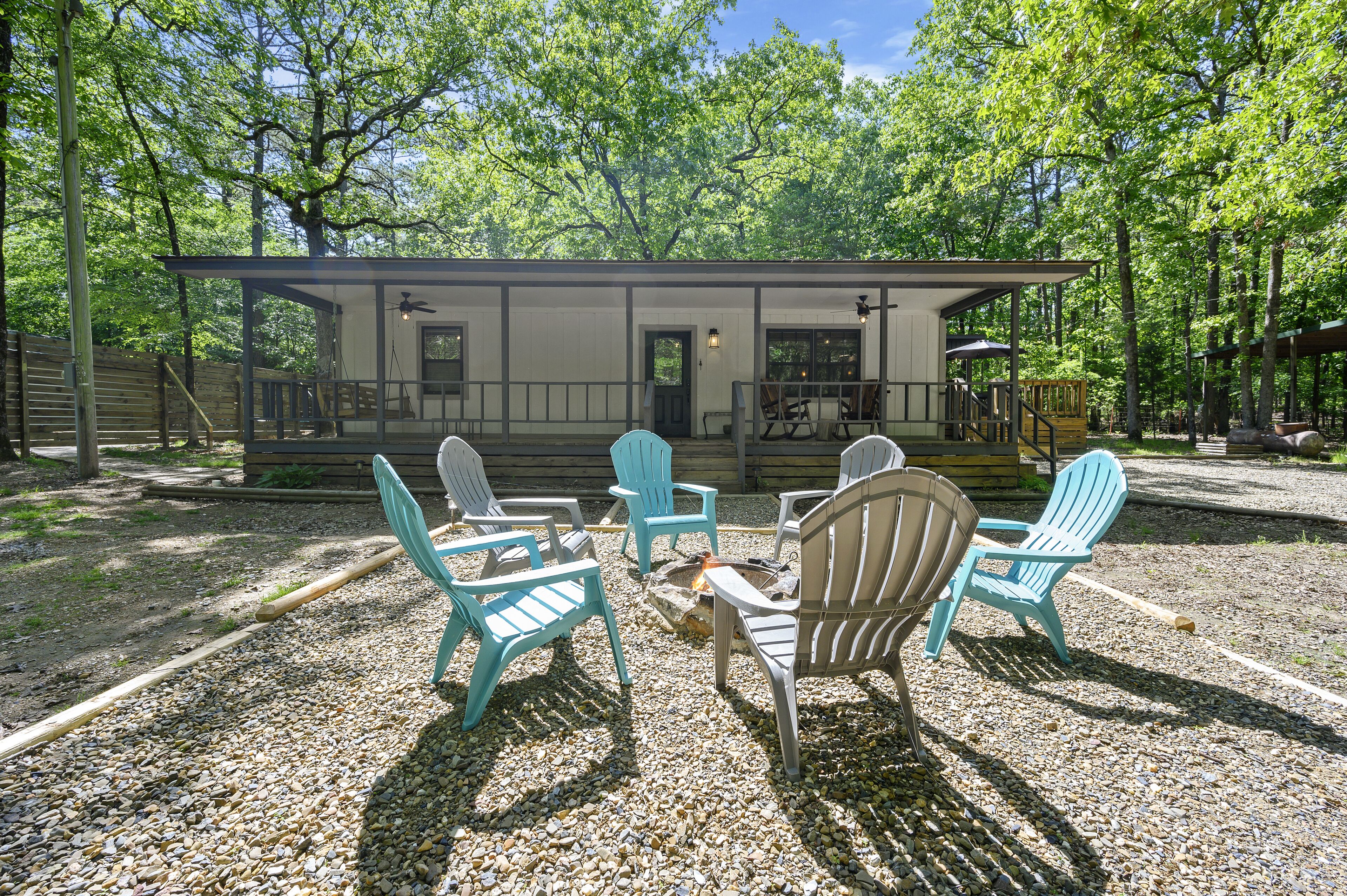 Welcome Bow- 6 guest/Hot Tub/Location