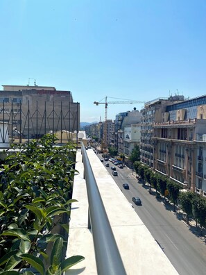 Estudi en suite exclusiu | Vista del carrer