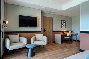 Thirtynine Suite | Aire de séjour | Téléviseur ACL