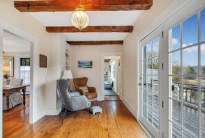 Luokittelematon kuva, 5 kautta 38, painike