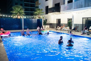 Outdoor pool, open 7:00 AM to 10:00 PM, pool loungers - You&Co Dubai (Dubai)