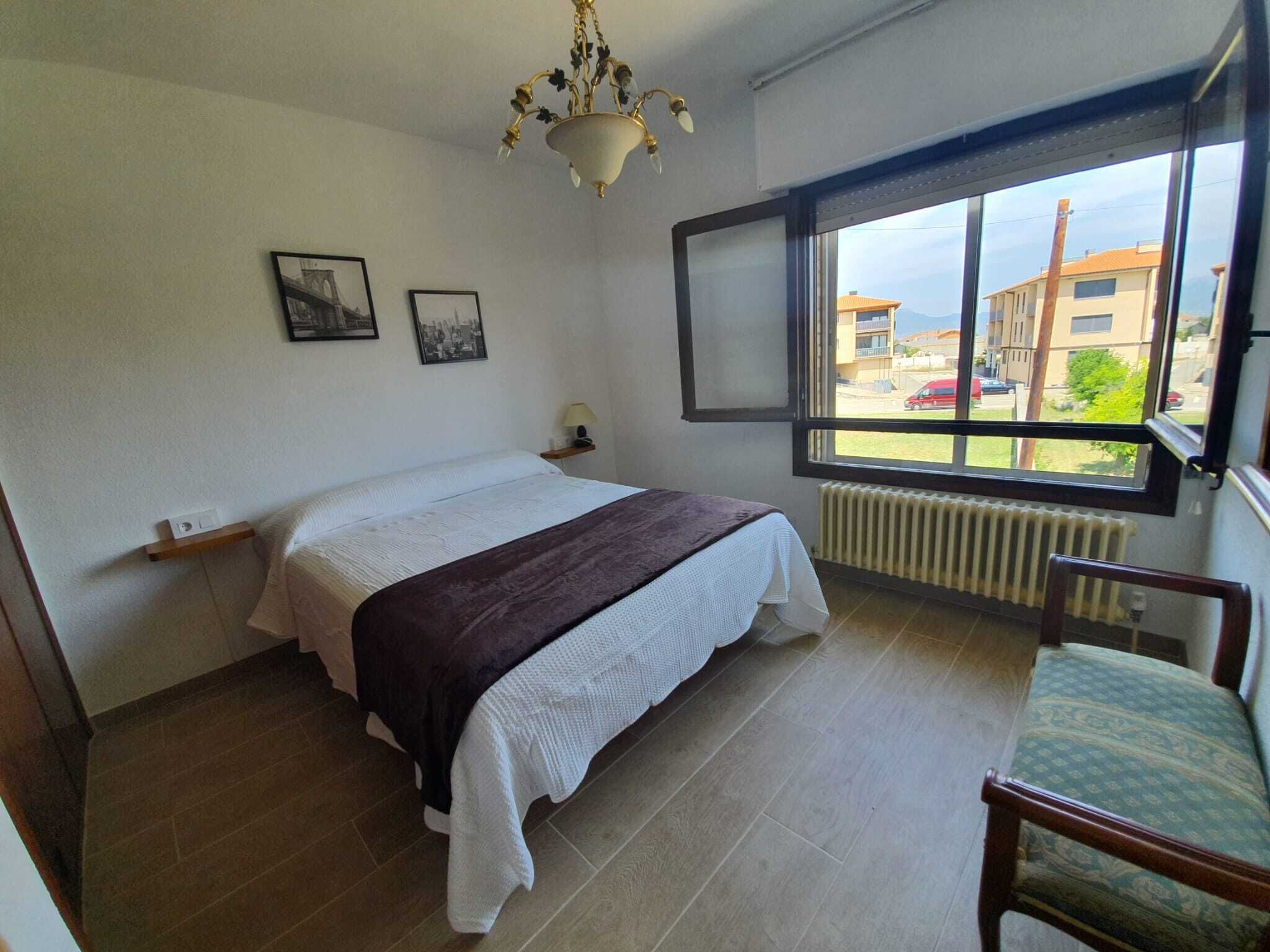 4 bedrooms, WiFi, bed sheets