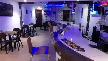 بار (في المنشاة)