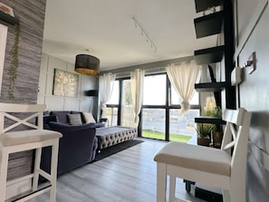 Appartement, 2 grands lits | Intérieur