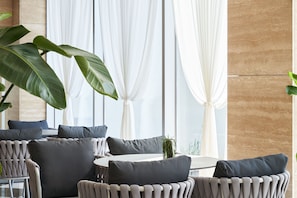 Hallway - Calacatta Hotel & Resort (Yeosu)