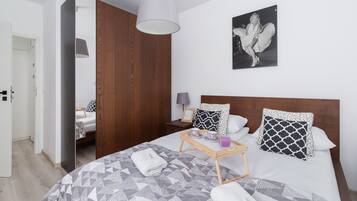 1 bedroom, desk, iron/ironing board, WiFi