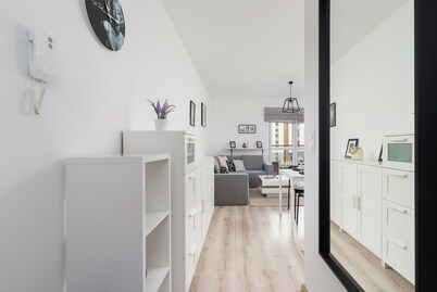 Elegant Apartment | Parking, Balcony, Workspace