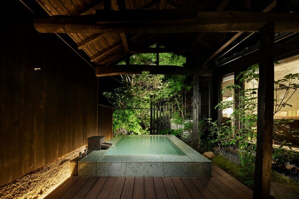 Superior Twin Room, 2 Bedrooms, Garden View | Bathroom - Loquat Nishiizu (Izu)