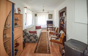 Fireplace - Nice home in Brod na Kupi (Brod na Kupi)