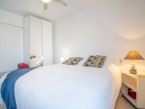 2 chambres, lit parapluie, Wi-Fi, draps fournis
