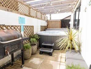 Cottage | Property grounds - Seagull Shack (Porthmadog)