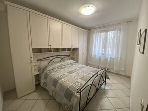 2 bedrooms, free WiFi, bed sheets - Orizzzonti del Castelluccio Red fox enchanting elegant cottage (Toscana)