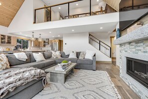 TV, caminetto, videogiochi, libri