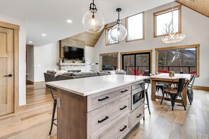 Interior - Backcountry Lodge | 4 Bed, 3.5 Bath (Newry)