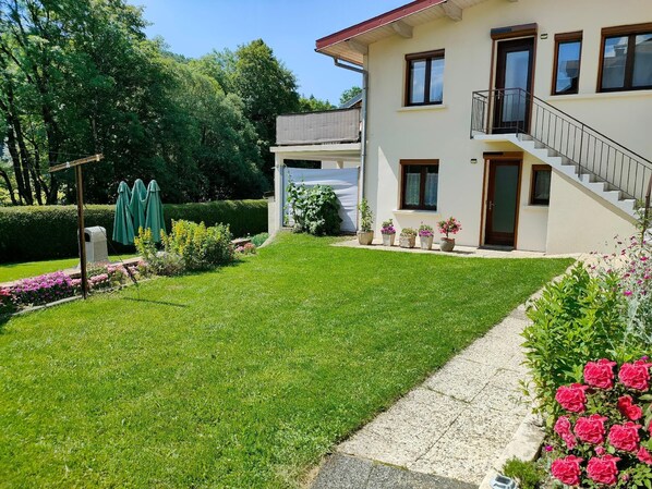 Exterior - Gîte Rosier Montagnes Jura with Spa Sauna river (Foncine le Haut)