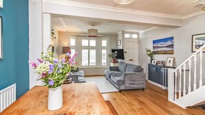 Basic House, Multiple Beds | Living area | TV - Colourful 2BD House With Garden in Brighton (Brighton)