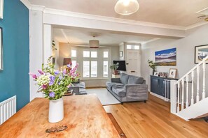 Basic House, Multiple Beds | Living area | TV - Colourful 2BD House With Garden in Brighton (Brighton)