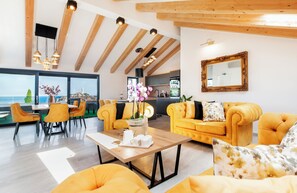 Signature Penthouse, 2 Bedrooms, Hot Tub, Sea View | Living area