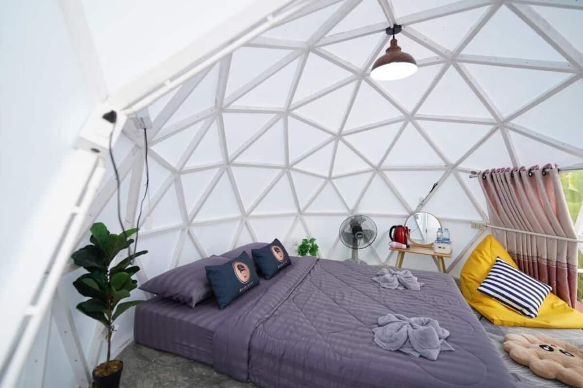 1 habitación y ropa de cama