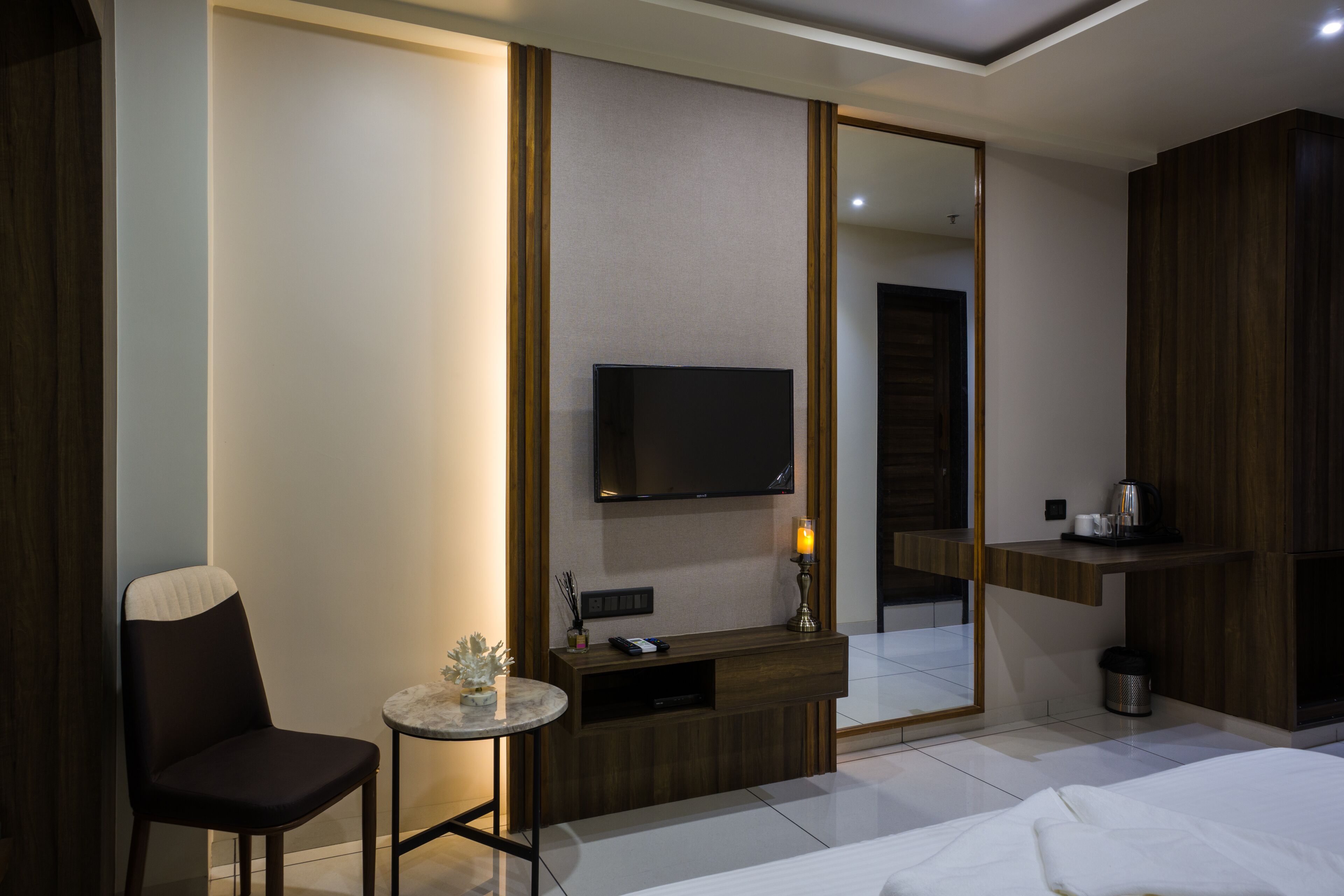 egyptian cotton sheets, premium bedding, free wifi, bed sheets