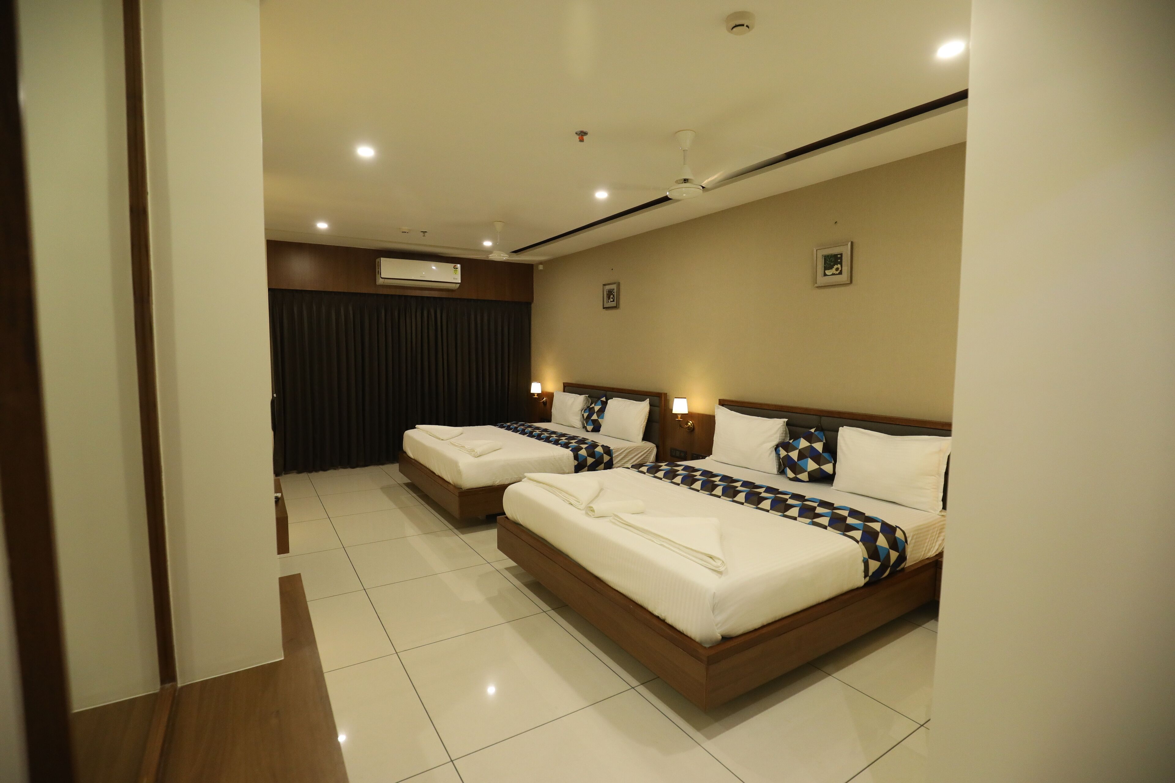 premium room | egyptian cotton sheets, premium bedding, free wifi, bed sheets