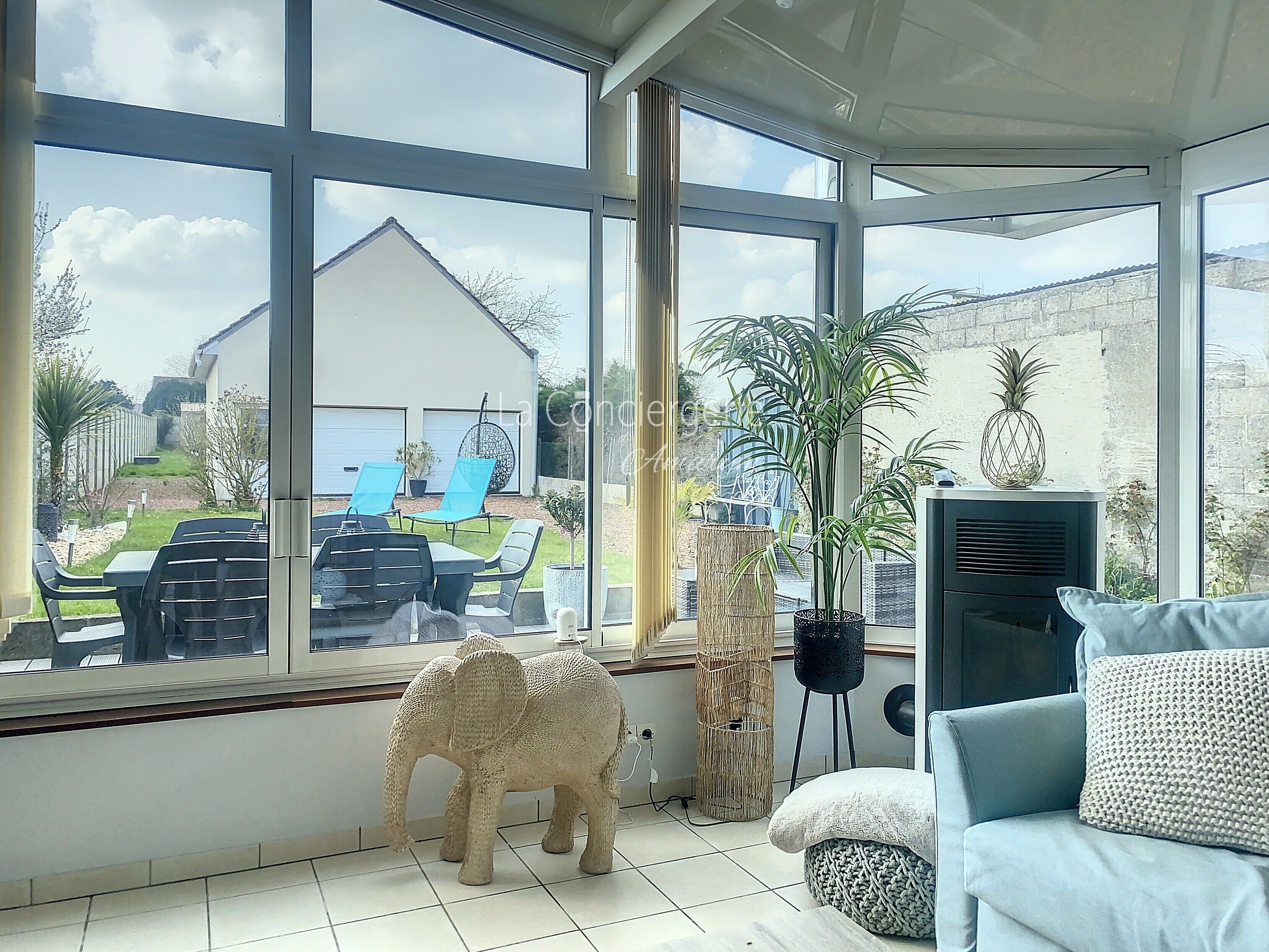 FM42 - À Ciel Ouvert.. Maison avec grande veranda et jardin