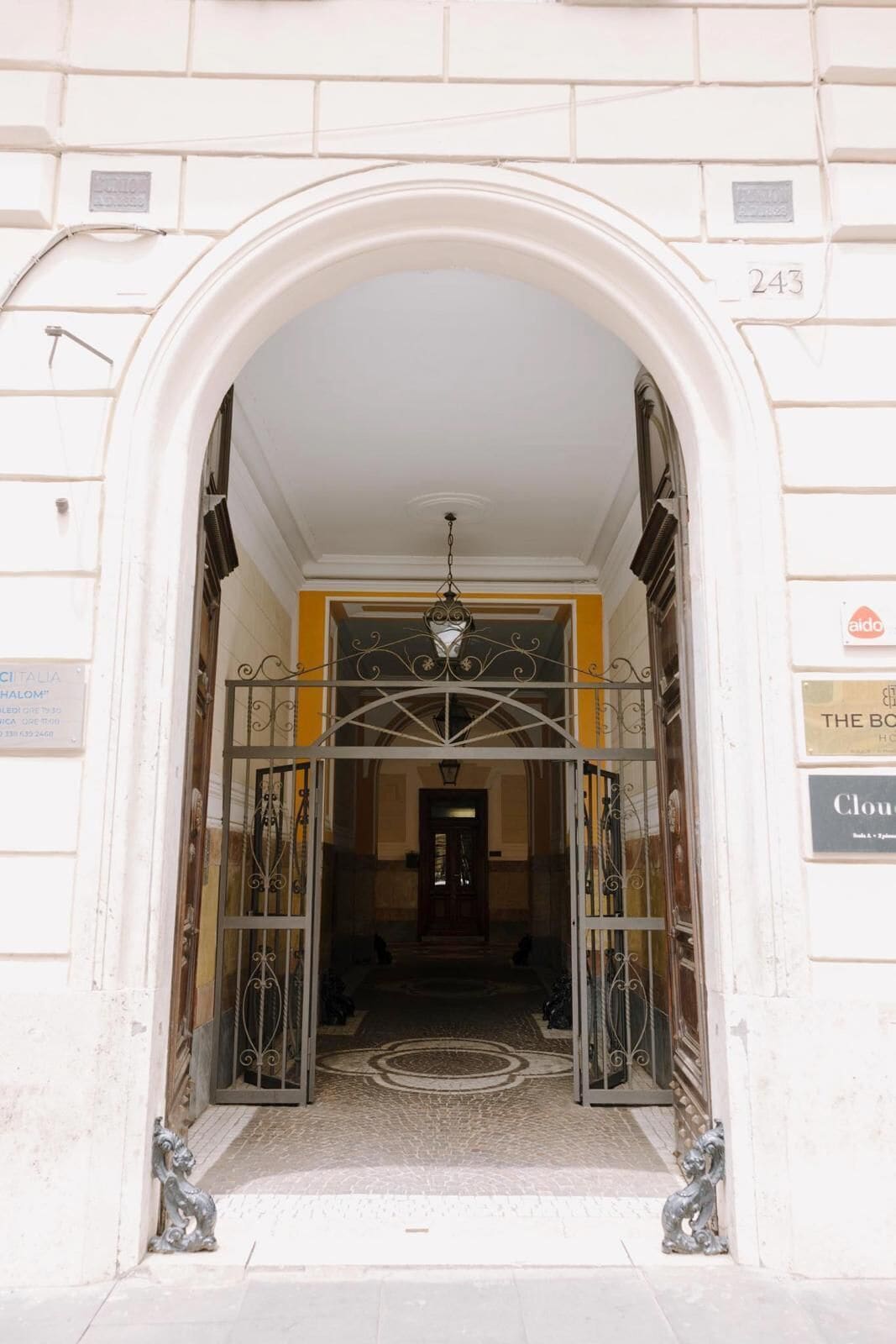 Foto - The B Place Cola