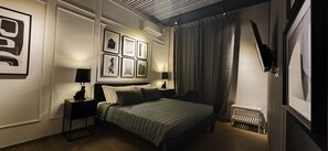 Free minibar, in-room safe, desk, iron/ironing board - The B Place Cola (Rome)