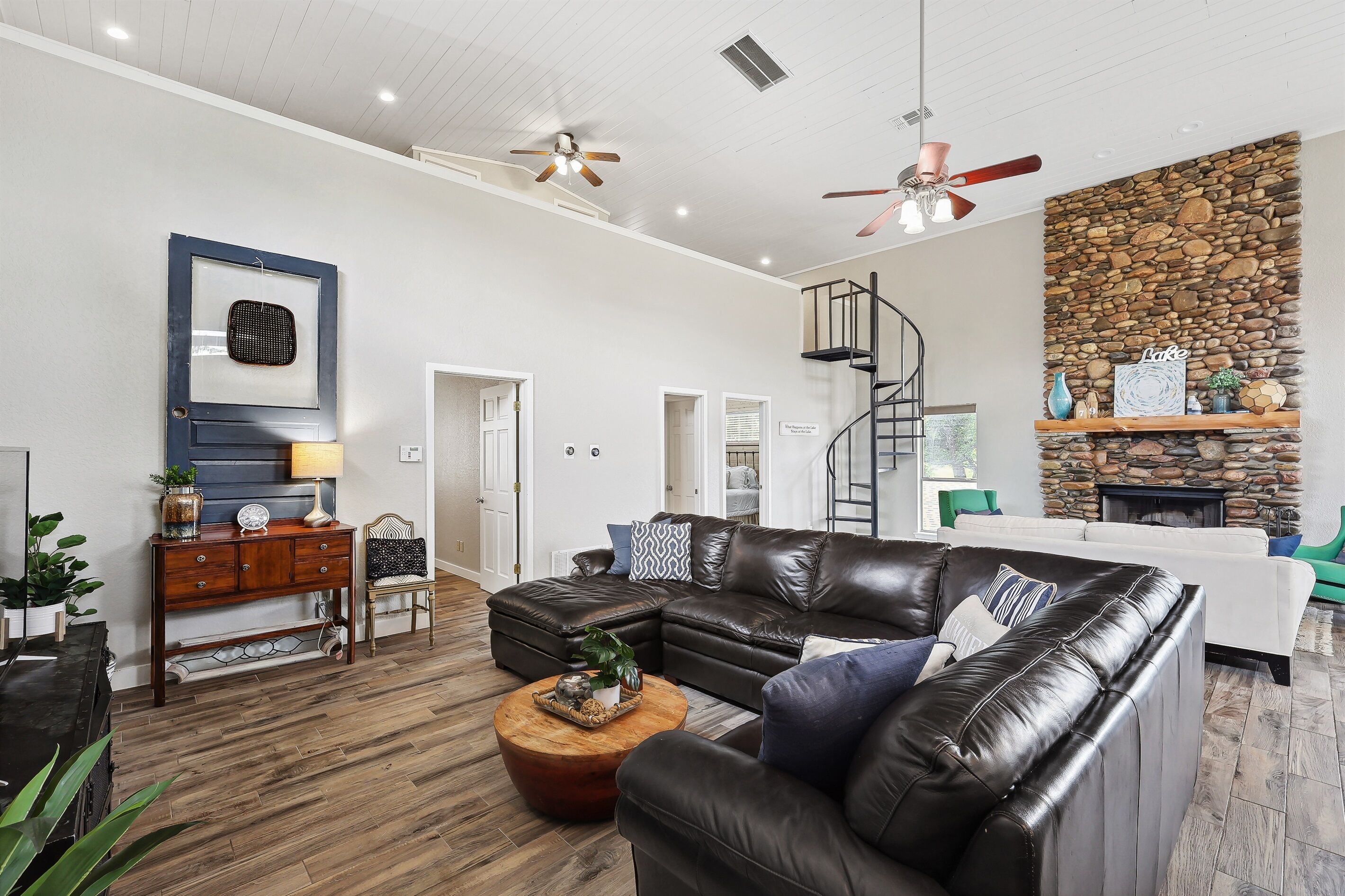 Heaven in Hells Gate, PK Lake