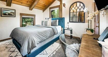 1331 Zurich Lane - Modern Mountain Chalet