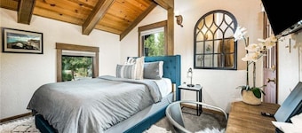 1331 Zurich Lane - Modern Mountain Chalet