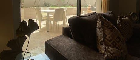 Área de estar no saguão