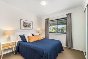 2 bedrooms, iron/ironing board, WiFi, bed sheets