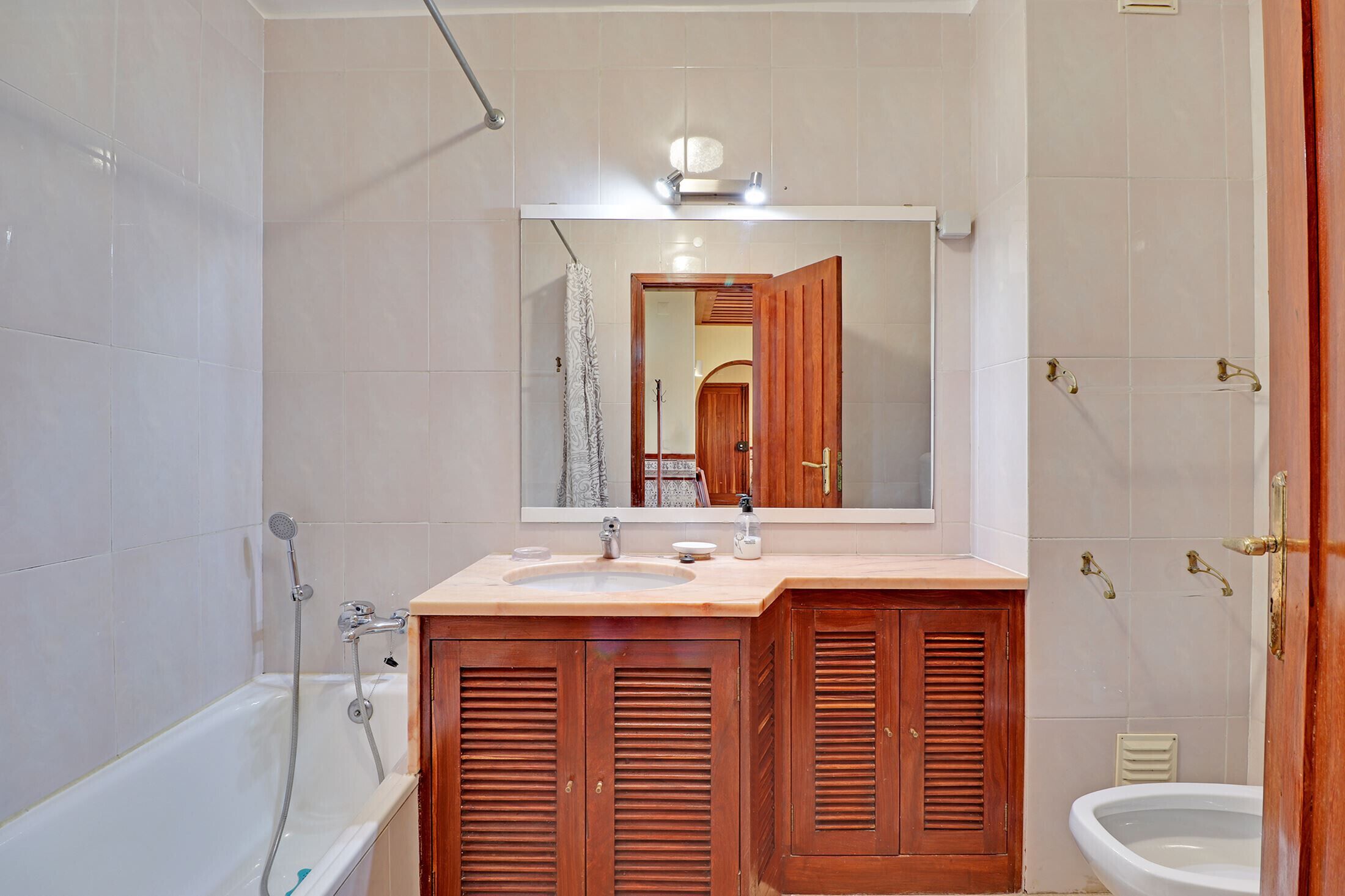 Monte Gordo Beachview 2 by Homing