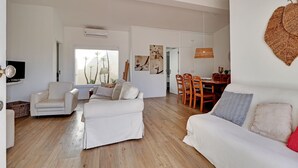 Villa, 3 Bedrooms, Pool Access | Living room - Vilamoura Golf Villa 1 by Homing (Loulé)