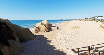 Albufeira Delight With Pool by Homing
