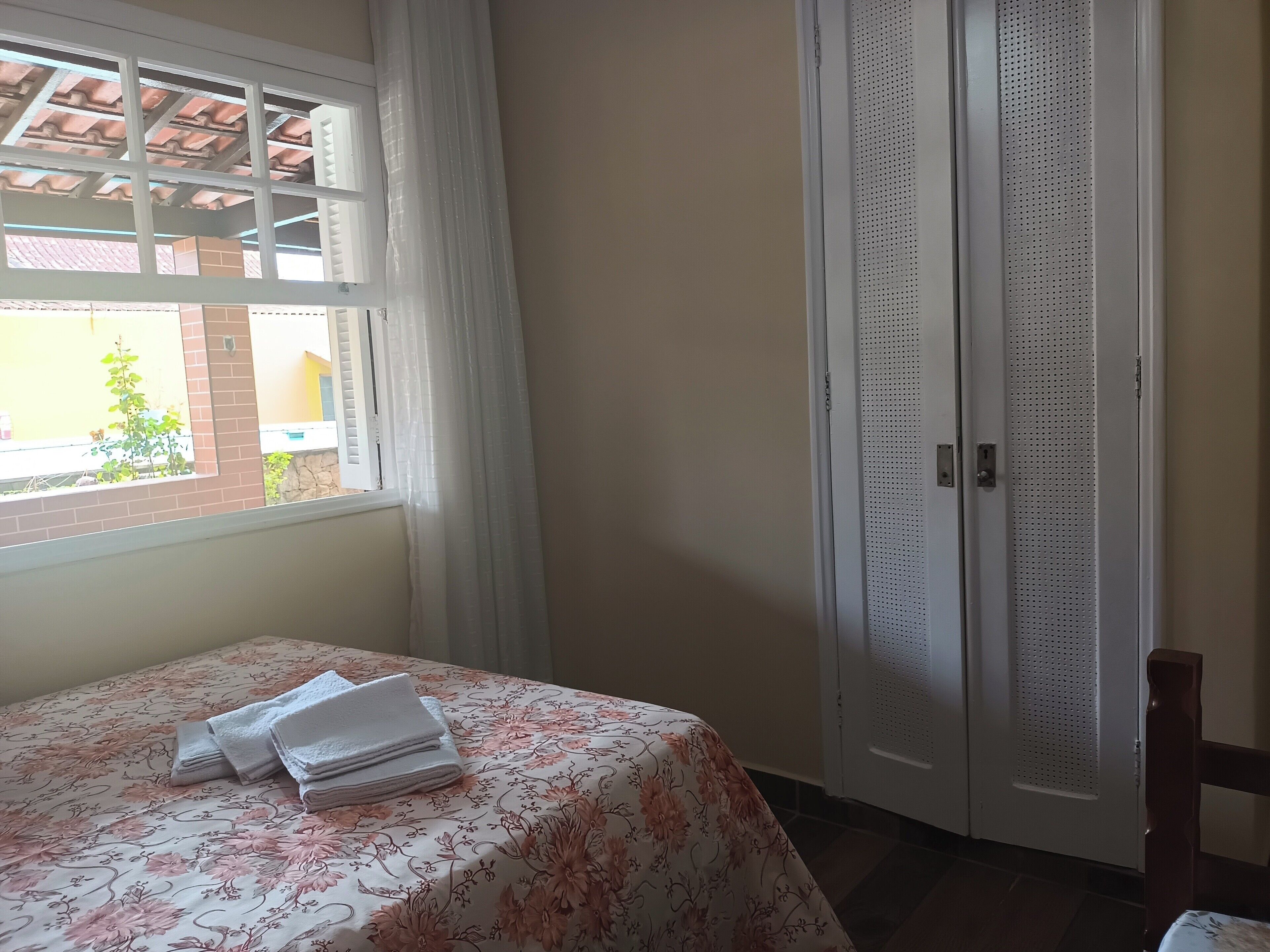 1 bedroom, free cots/infant beds, free WiFi, bed sheets